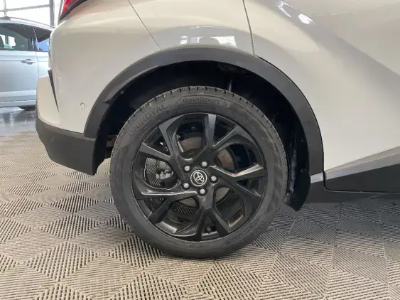 TOYOTA C-HR - voiture d'occasion - Photo 25