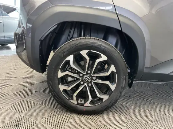 TOYOTA YARIS CROSS I - voiture d'occasion - Photo 25