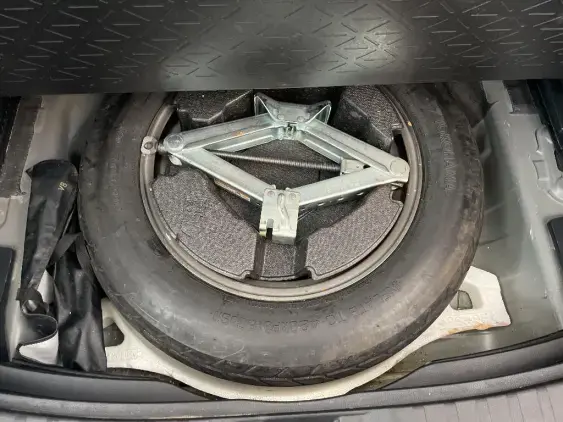 TOYOTA RAV4 V - voiture d'occasion - Photo 17