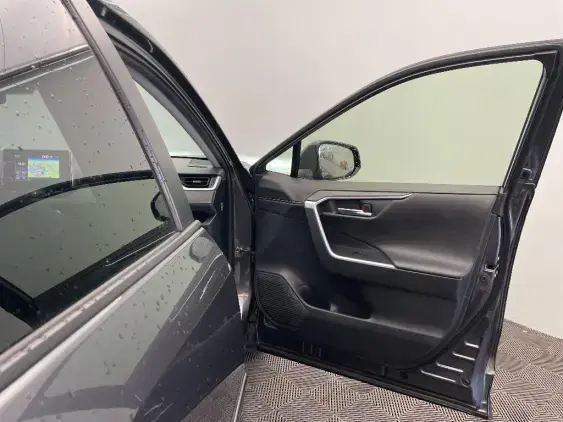 TOYOTA RAV4 V - voiture d'occasion - Photo 20