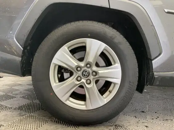 TOYOTA RAV4 V - voiture d'occasion - Photo 25