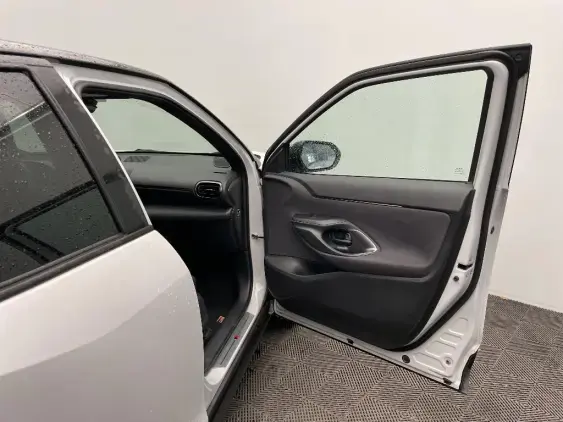 TOYOTA YARIS CROSS I - voiture d'occasion - Photo 20