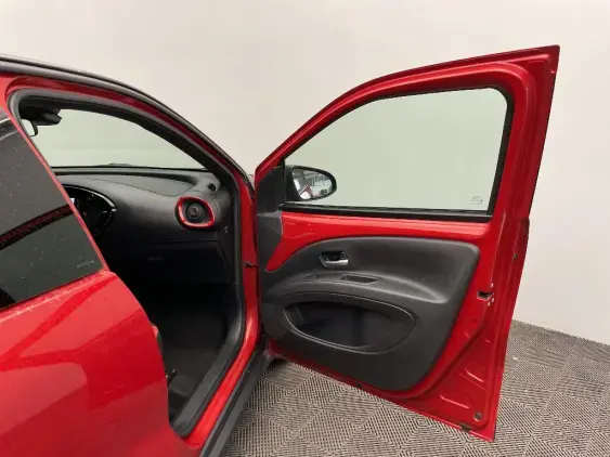 TOYOTA AYGO X - voiture d'occasion - Photo 20