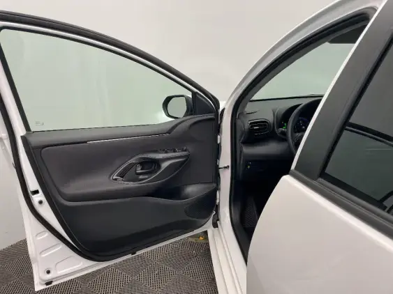 TOYOTA YARIS IV - voiture d'occasion - Photo 19