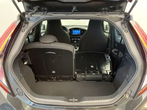 TOYOTA AYGO X - voiture d'occasion - Photo 16