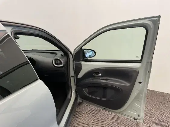 TOYOTA AYGO X - voiture d'occasion - Photo 20