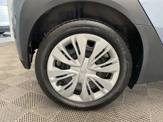 TOYOTA AYGO X - voiture d'occasion - Photo 25