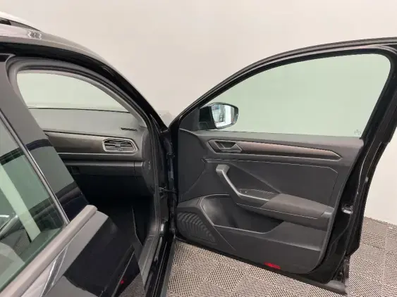 VOLKSWAGEN T-ROC - voiture d'occasion - Photo 19