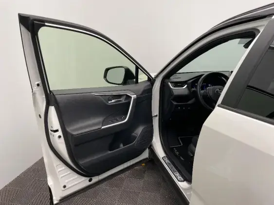 TOYOTA RAV4 V - voiture d'occasion - Photo 19