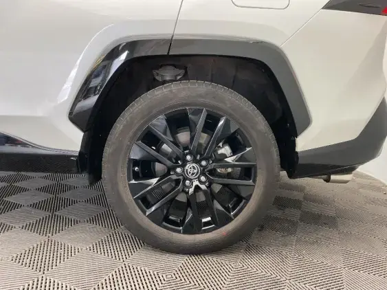 TOYOTA RAV4 V - voiture d'occasion - Photo 24