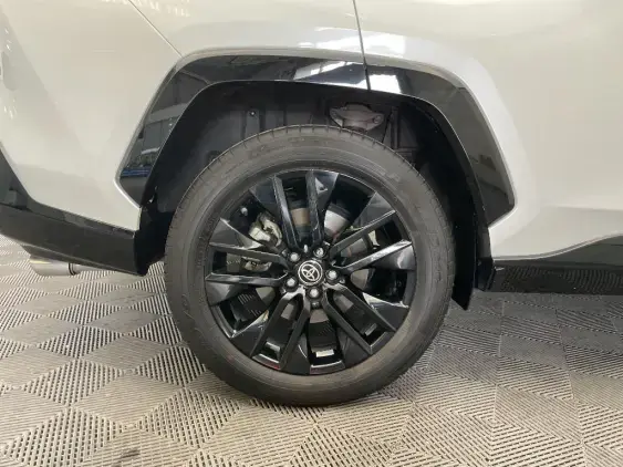 TOYOTA RAV4 V - voiture d'occasion - Photo 25