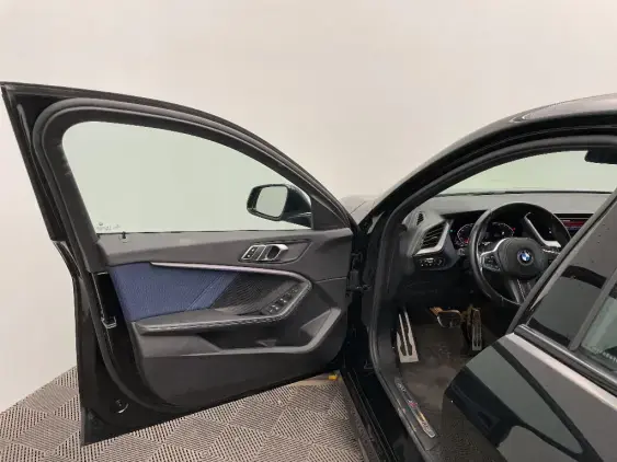 BMW SERIE 1 F40 - voiture d'occasion - Photo 18
