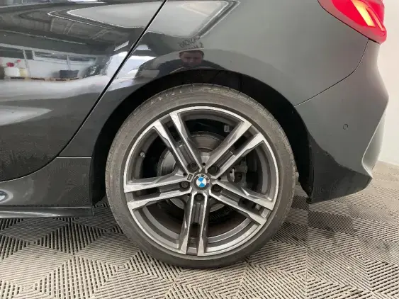 BMW SERIE 1 F40 - voiture d'occasion - Photo 23