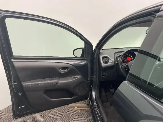 TOYOTA AYGO II - voiture d'occasion - Photo 19