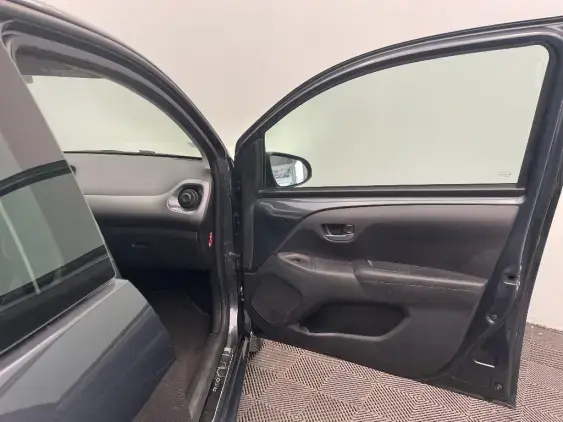 TOYOTA AYGO II - voiture d'occasion - Photo 20