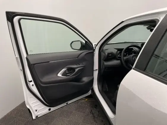 TOYOTA YARIS CROSS I - voiture d'occasion - Photo 19