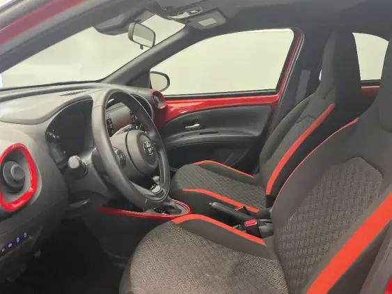 TOYOTA AYGO X - voiture d'occasion - Photo 18