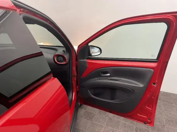 TOYOTA AYGO X - voiture d'occasion - Photo 20