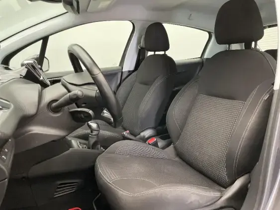 PEUGEOT 208 - voiture d'occasion - Photo 18