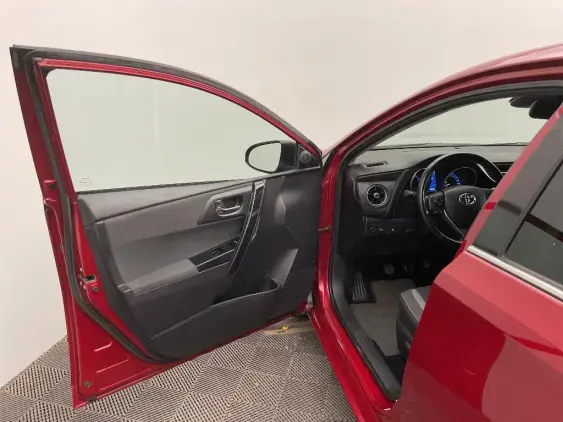 TOYOTA AURIS II - voiture d'occasion - Photo 19