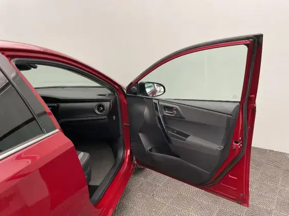 TOYOTA AURIS II - voiture d'occasion - Photo 20