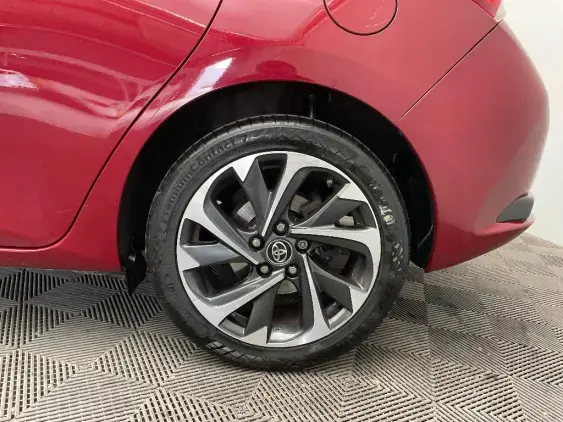 TOYOTA AURIS II - voiture d'occasion - Photo 23