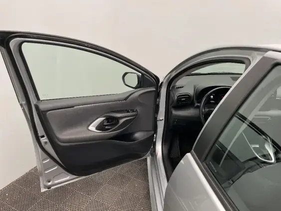 TOYOTA YARIS IV - voiture d'occasion - Photo 19