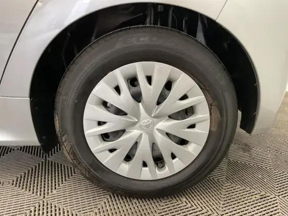 TOYOTA YARIS IV - voiture d'occasion - Photo 24