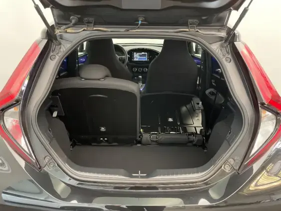 TOYOTA AYGO X - voiture d'occasion - Photo 16