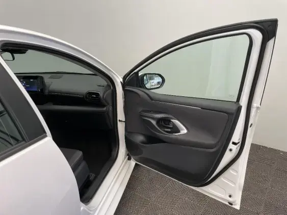 TOYOTA YARIS IV - voiture d'occasion - Photo 20