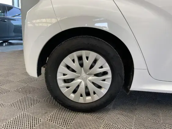 TOYOTA YARIS IV - voiture d'occasion - Photo 25