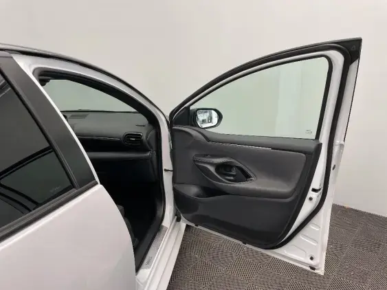 TOYOTA YARIS IV - voiture d'occasion - Photo 20