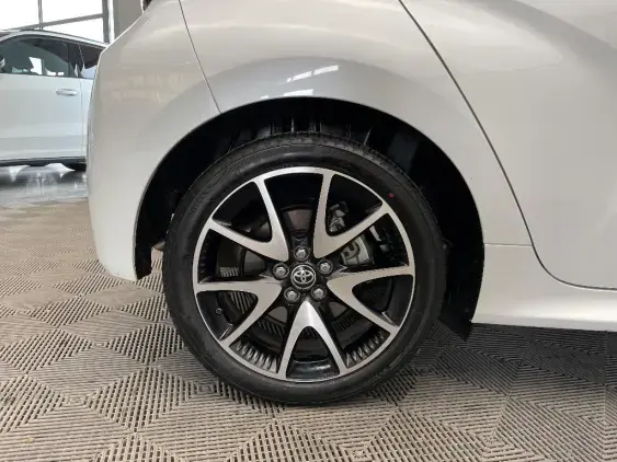 TOYOTA YARIS IV - voiture d'occasion - Photo 25