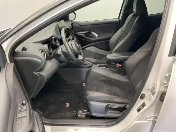 TOYOTA YARIS IV - voiture d'occasion - Photo 18