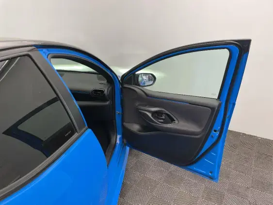 TOYOTA YARIS IV - voiture d'occasion - Photo 20