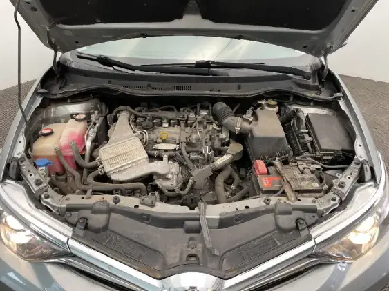 TOYOTA AURIS II - voiture d'occasion - Photo 21