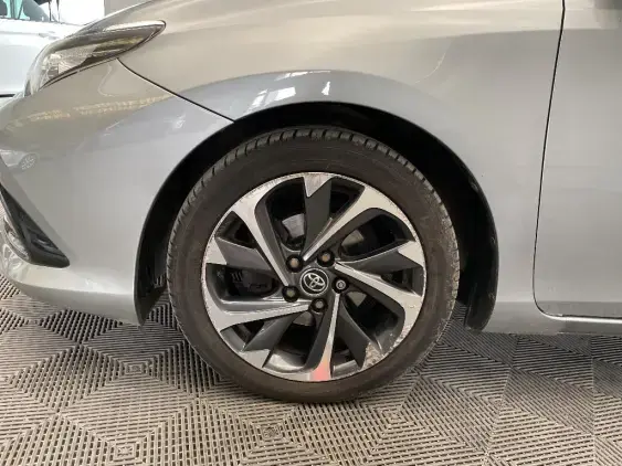 TOYOTA AURIS II - voiture d'occasion - Photo 23