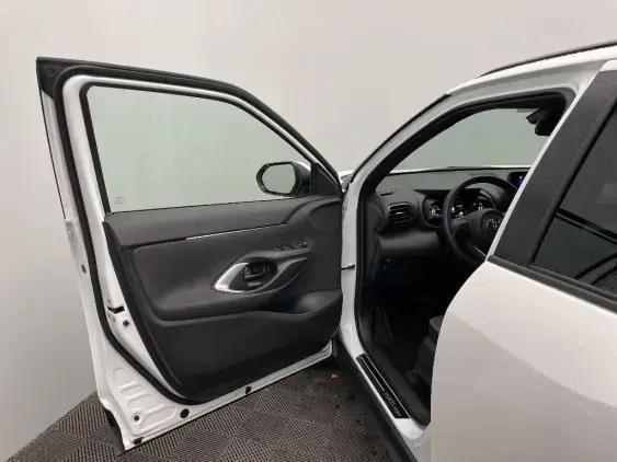 TOYOTA YARIS CROSS I - voiture d'occasion - Photo 19