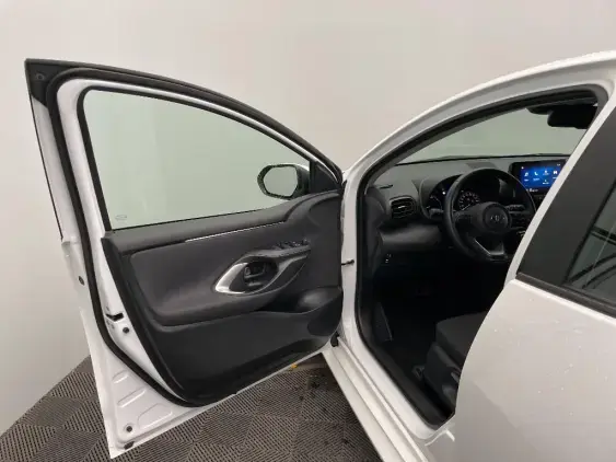 TOYOTA YARIS IV - voiture d'occasion - Photo 19