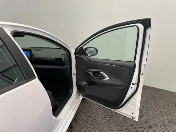 TOYOTA YARIS IV - voiture d'occasion - Photo 20