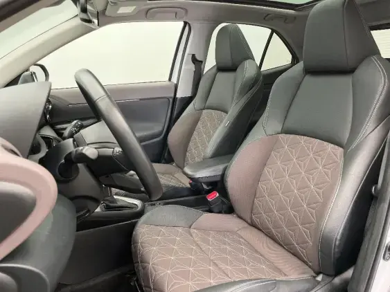 TOYOTA YARIS CROSS I - voiture d'occasion - Photo 18