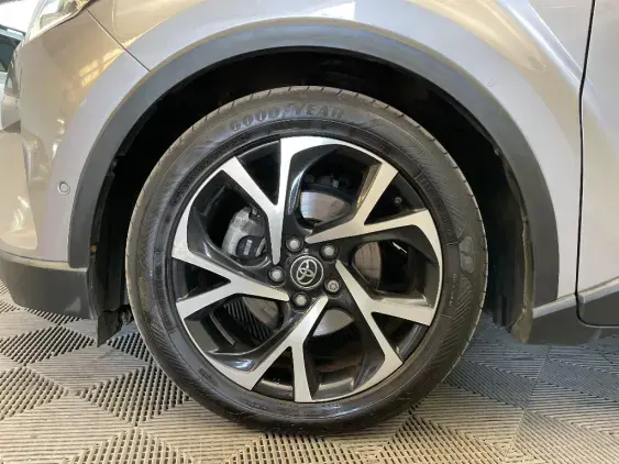 TOYOTA C-HR - voiture d'occasion - Photo 22