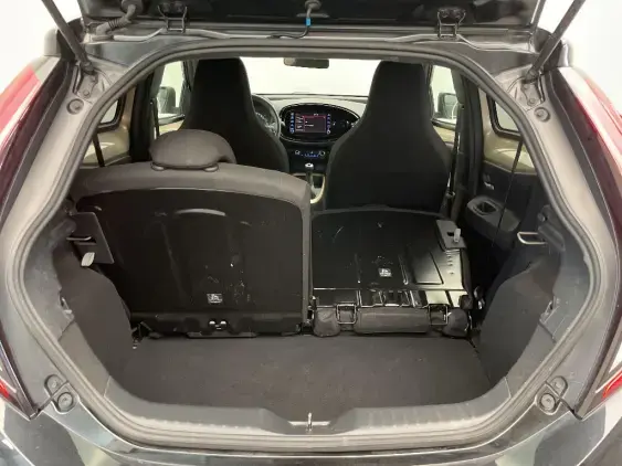 TOYOTA AYGO X - voiture d'occasion - Photo 16