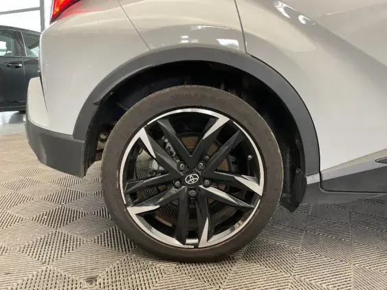 TOYOTA C-HR - voiture d'occasion - Photo 25