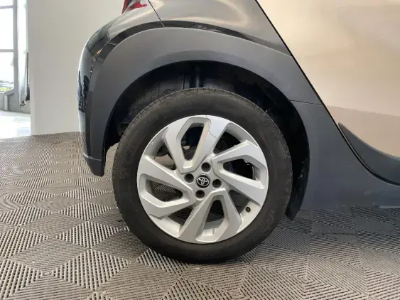 TOYOTA AYGO X - voiture d'occasion - Photo 24