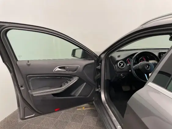 MERCEDES-BENZ CLASSE GLA - voiture d'occasion - Photo 19