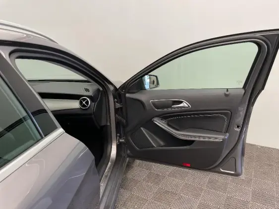MERCEDES-BENZ CLASSE GLA - voiture d'occasion - Photo 20