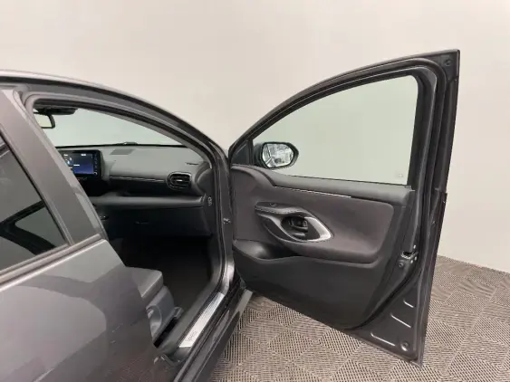 TOYOTA YARIS IV - voiture d'occasion - Photo 20