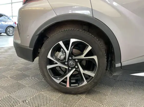 TOYOTA C-HR - voiture d'occasion - Photo 25