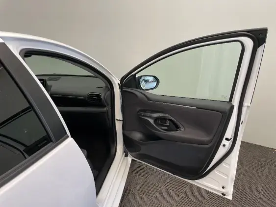 TOYOTA YARIS IV - voiture d'occasion - Photo 20